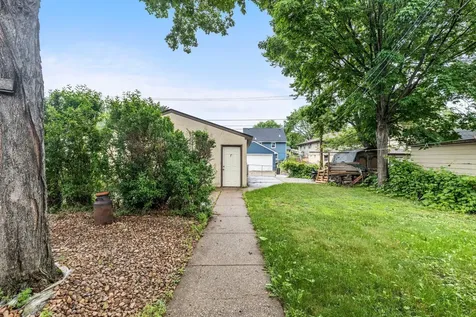845 20th Avenue N South Saint Paul MN 55075