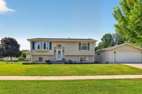 4838 11th Court NW Rochester MN 55901