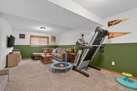 4838 11th Court NW Rochester MN 55901