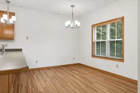 7582 6th Street N Oakdale MN 55128