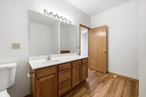 7582 6th Street N Oakdale MN 55128