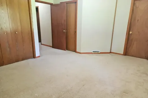 1504 Roundhouse Circle Shakopee MN 55379