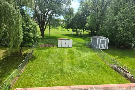 1504 Roundhouse Circle Shakopee MN 55379