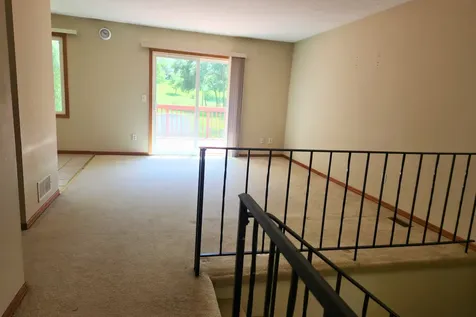 1504 Roundhouse Circle Shakopee MN 55379