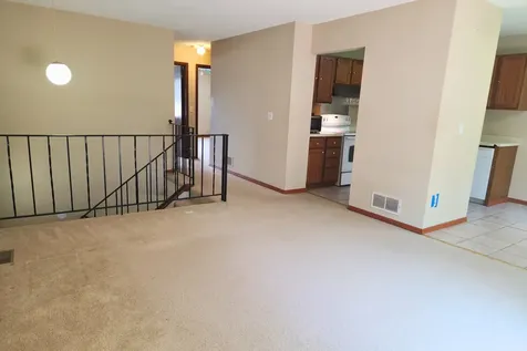 1504 Roundhouse Circle Shakopee MN 55379
