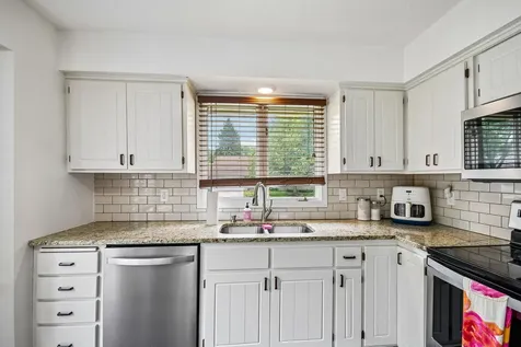 5595 Albert Street Shoreview MN 55126