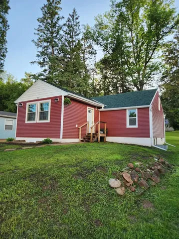 715 Commercial Avenue N Sandstone MN 55072