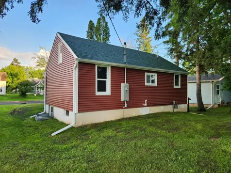 715 Commercial Avenue N Sandstone MN 55072