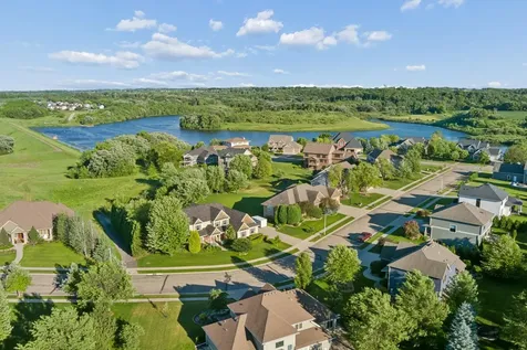 5352 Scenic Oak Drive SW Rochester MN 55902