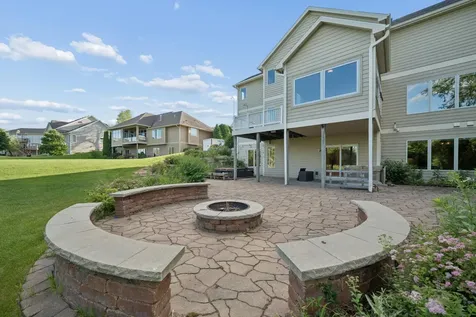 5352 Scenic Oak Drive SW Rochester MN 55902