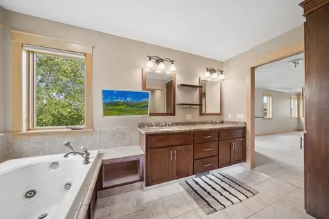 5352 Scenic Oak Drive SW Rochester MN 55902