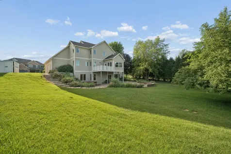 5352 Scenic Oak Drive SW Rochester MN 55902