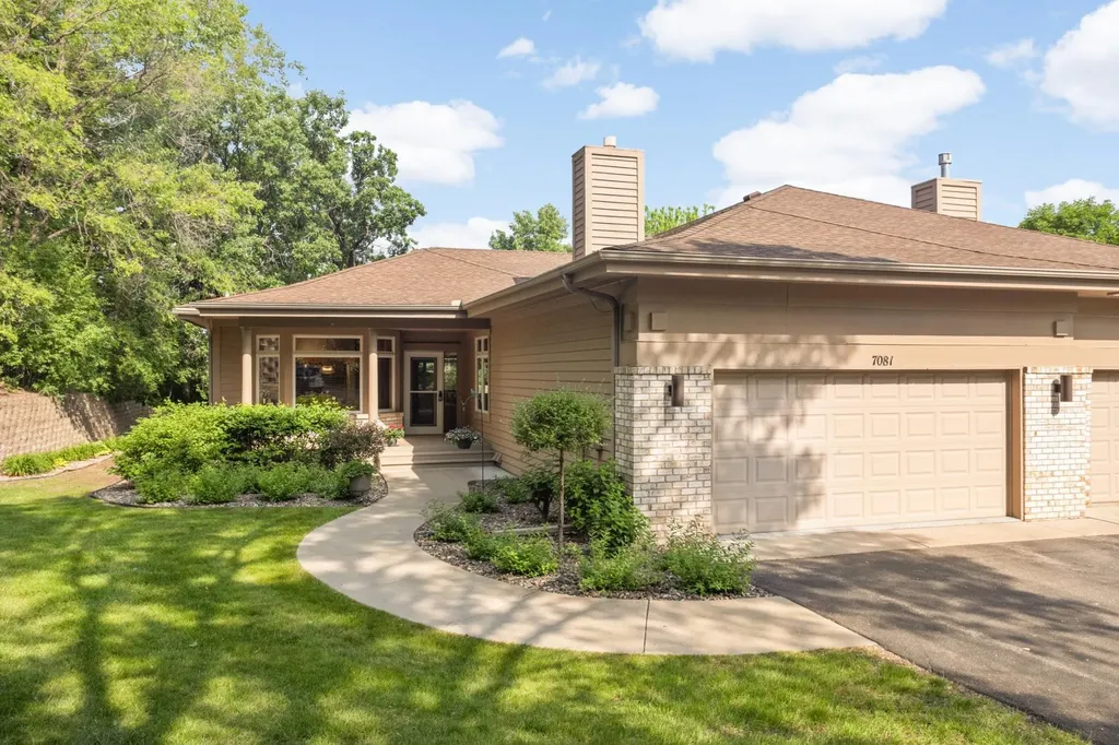 7081 Crowne Oak Road Eden Prairie MN 55344