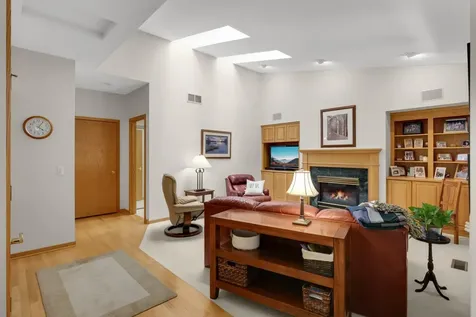 7081 Crowne Oak Road Eden Prairie MN 55344