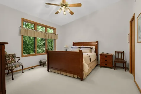 7081 Crowne Oak Road Eden Prairie MN 55344