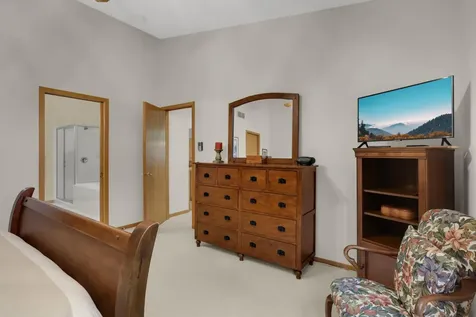 7081 Crowne Oak Road Eden Prairie MN 55344