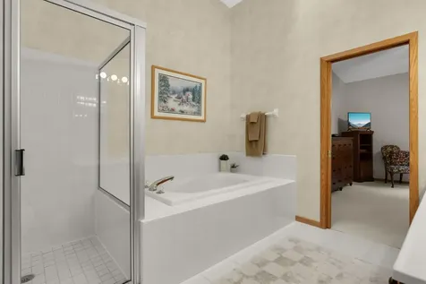 7081 Crowne Oak Road Eden Prairie MN 55344