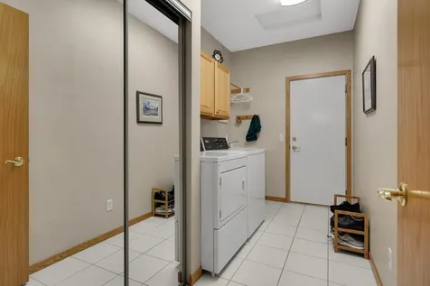 7081 Crowne Oak Road Eden Prairie MN 55344