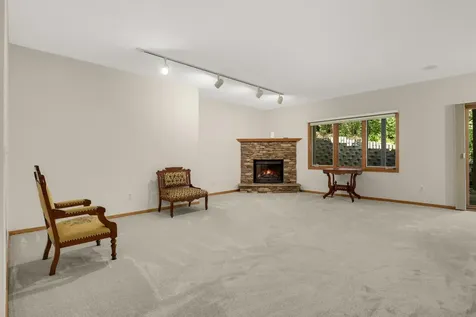 7081 Crowne Oak Road Eden Prairie MN 55344