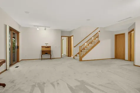 7081 Crowne Oak Road Eden Prairie MN 55344