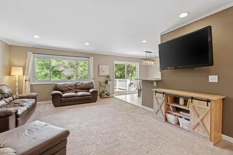 1180 Lake Lucy Road Chanhassen MN 55317