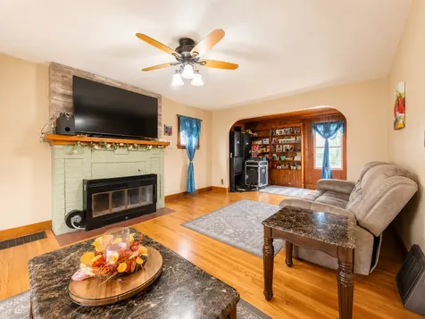 902 4th Avenue SW Austin MN 55912