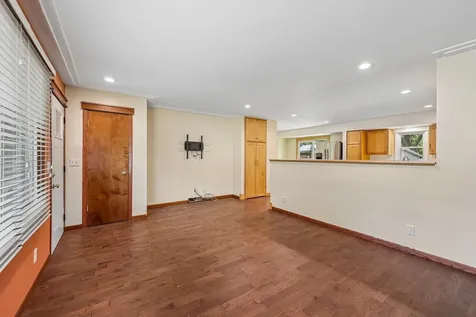 5518 Regent Avenue N Crystal MN 55429