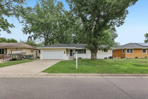 5518 Regent Avenue N Crystal MN 55429