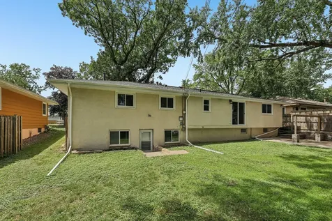 5518 Regent Avenue N Crystal MN 55429