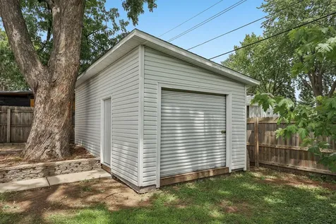 5518 Regent Avenue N Crystal MN 55429