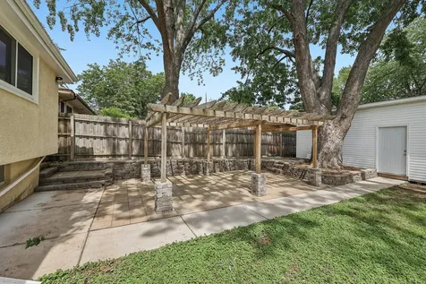 5518 Regent Avenue N Crystal MN 55429