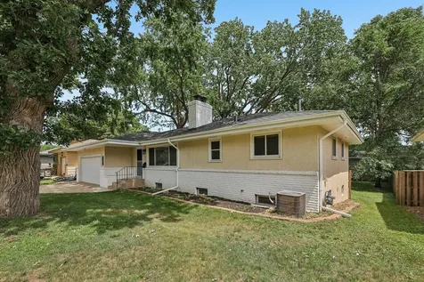 5518 Regent Avenue N Crystal MN 55429