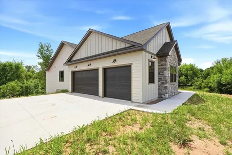 329 138th Avenue Saint Joseph Twp WI 54082