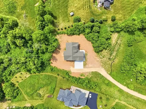 329 138th Avenue Saint Joseph Twp WI 54082