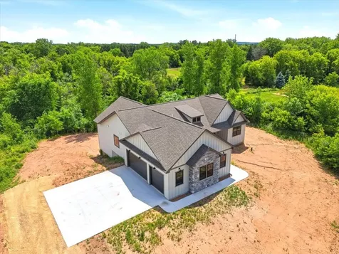 329 138th Avenue Saint Joseph Twp WI 54082