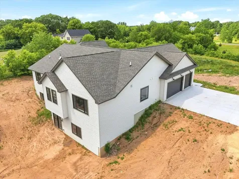 329 138th Avenue Saint Joseph Twp WI 54082