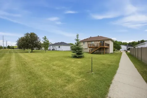 1534 Woodridge Lane West Fargo ND 58078