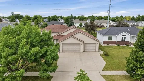 1534 Woodridge Lane West Fargo ND 58078