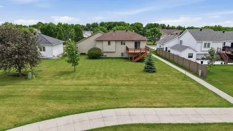 1534 Woodridge Lane West Fargo ND 58078