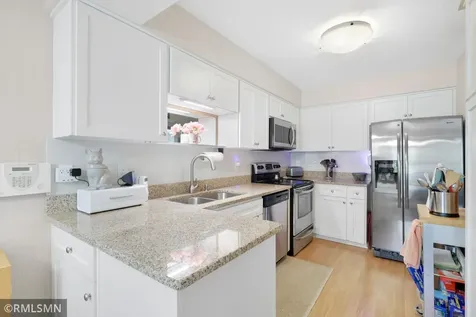 1501 W 140th Street Burnsville MN 55337