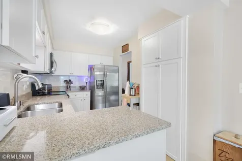 1501 W 140th Street Burnsville MN 55337
