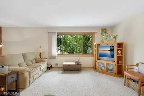 1501 W 140th Street Burnsville MN 55337