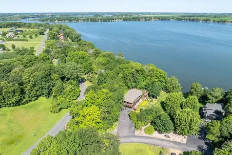 46802 Apache Drive Cleveland MN 56017