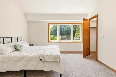 3836 Westbury Lane Eagan MN 55123