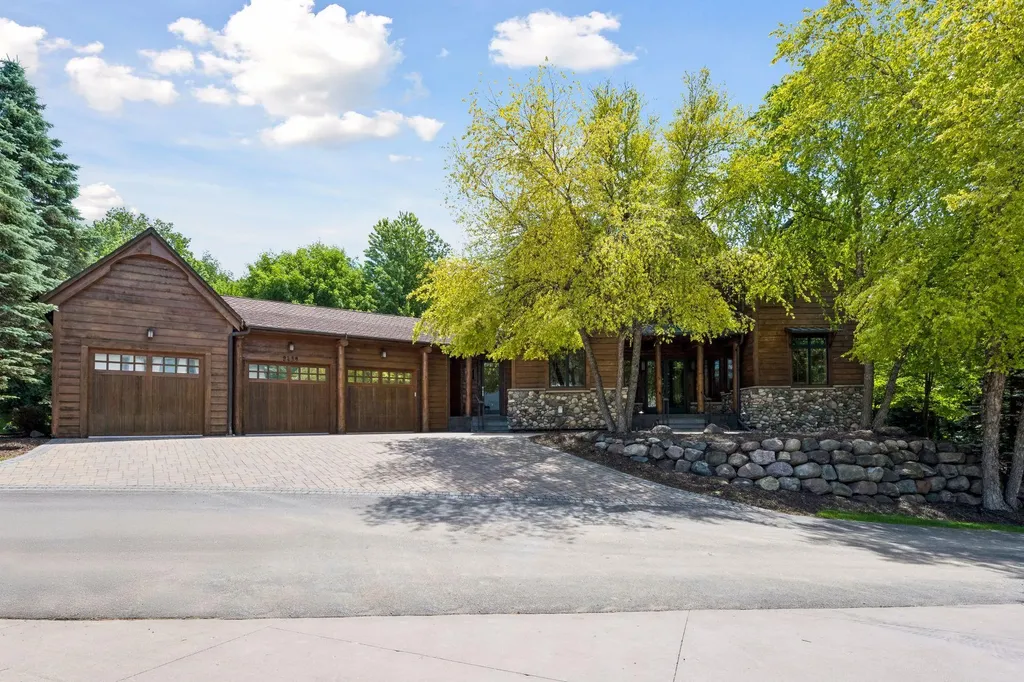 2439 Emerald Trail Minnetonka MN 55305
