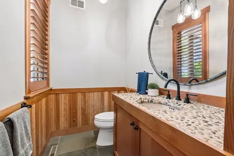 2439 Emerald Trail Minnetonka MN 55305