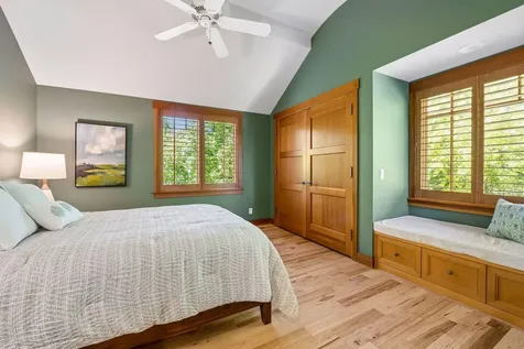 2439 Emerald Trail Minnetonka MN 55305
