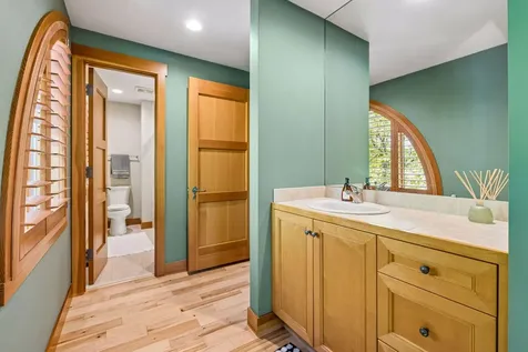 2439 Emerald Trail Minnetonka MN 55305