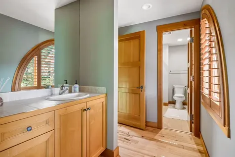 2439 Emerald Trail Minnetonka MN 55305