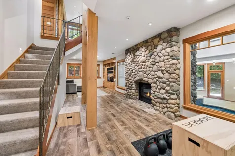 2439 Emerald Trail Minnetonka MN 55305